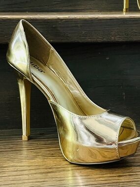 Platform Peep Toe Stiletto Pumps